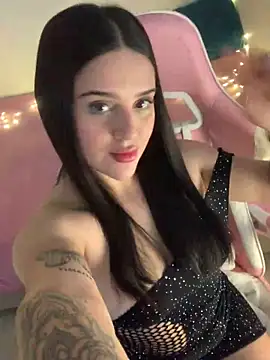 Snapshot of violet-333 chatting on 02-11-25, 02:02 violet-333 online show from 02-11-25, 02:02