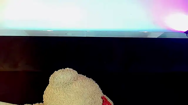 Snapshot of CoralineSweett chatting on 10-07-25, 02:42 CoralineSweett online show from 10-07-25, 02:42