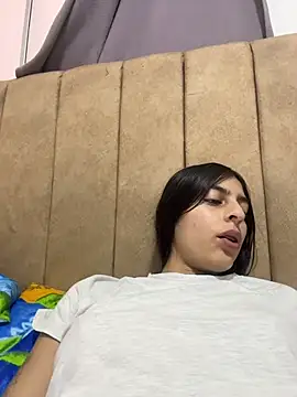 Snapshot of cristel_17 chatting on 02-04-26, 04:57 cristel 17 online show from 02-04-26, 04:57