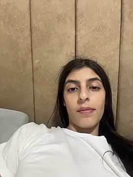 Snapshot of cristel_17 chatting on 02-08-26, 04:16 cristel 17 online show from 02-08-26, 04:16