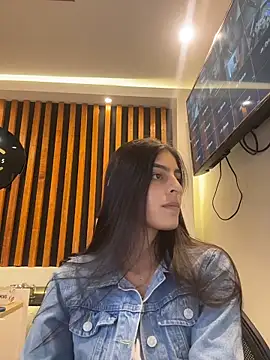 Snapshot of cristel_17 chatting on 02-25-26, 01:37 cristel 17 online show from 02-25-26, 01:37