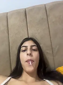 Snapshot of cristel_17 chatting on 03-05-26, 11:34 cristel 17 online show from 03-05-26, 11:34