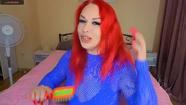 Snapshot of RedHeadBridget chatting on 05-25-26, 04:40 RedHeadBridget online show from 05-25-26, 04:40