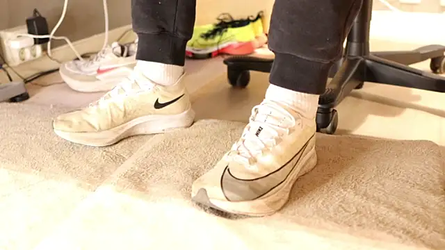 Snapshot of SneakerMaster_ chatting on 02-01-26, 08:13 SneakerMaster online show from 02-01-26, 08:13