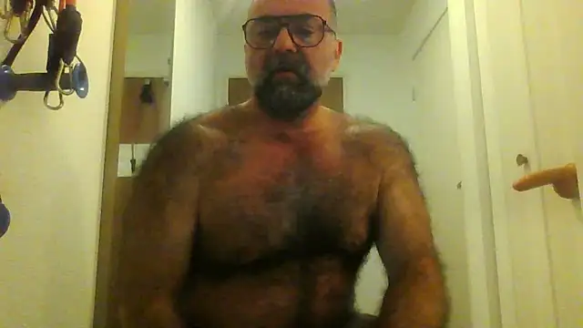 Snapshot of chainjulious chatting on 02-20-26, 03:23 chainjulious online show from 02-20-26, 03:23