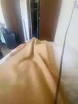 Snapshot of DesiRocco7 chatting on 02-28-25, 05:26 DesiRocco7 online show from 02-28-25, 05:26