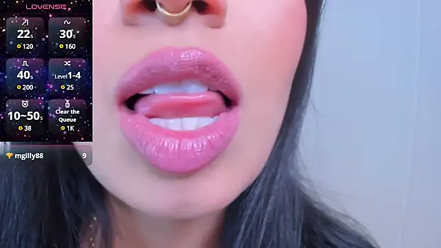 Snapshot of dominique21_ chatting on 12-07-24, 07:05 dominique21 online show from 12-07-24, 07:05