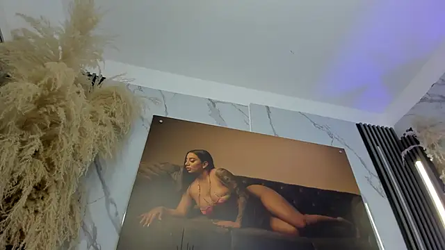 sofhiaa adaams online show from 12-02-25, 10:05