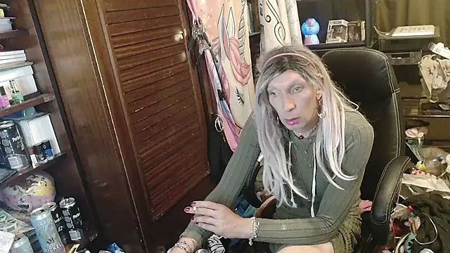 Ombeline1 online show from 04-22-26, 07:48