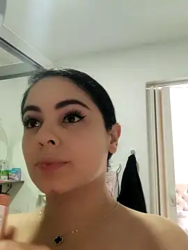 Snapshot of Lia_Hurley chatting on 12-01-25, 04:12 Lia Hurley online show from 12-01-25, 04:12