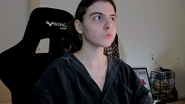 emmamurrr online show from 12-22-24, 02:06