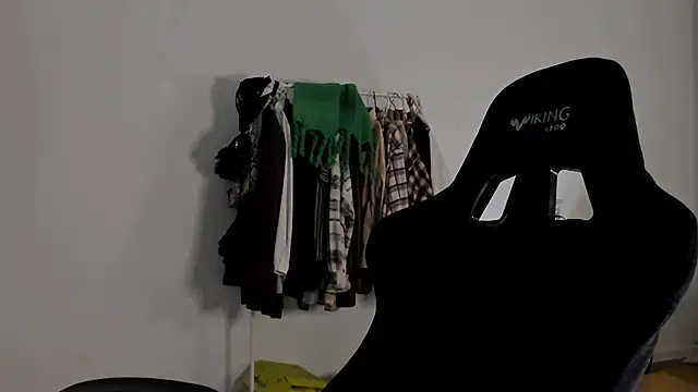 emmamurrr online show from 12-22-24, 07:52