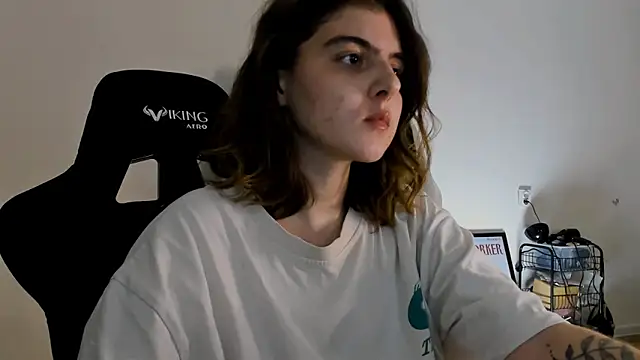 emmamurrr online show from 12-23-24, 07:20