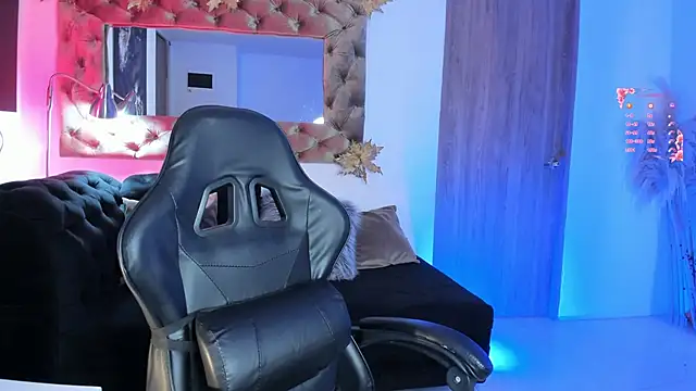 AmelyaMann online show from 05-17-26, 12:45