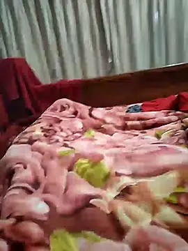 Snapshot of Nuttysub chatting on 12-31-24, 02:40 Nuttysub online show from 12-31-24, 02:40