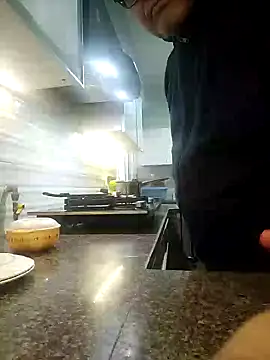 Snapshot of Nuttysub chatting on 01-04-25, 03:29 Nuttysub online show from 01-04-25, 03:29