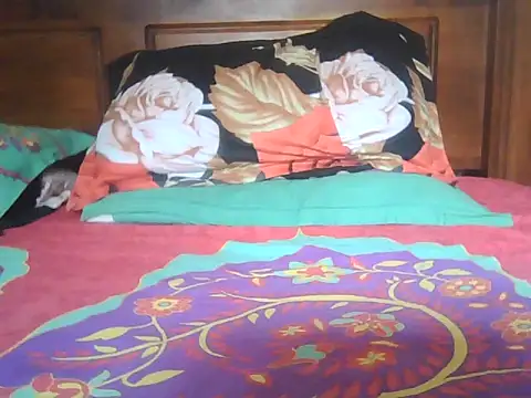 Snapshot of Nuttysub chatting on 09-29-25, 02:06 Nuttysub online show from 09-29-25, 02:06