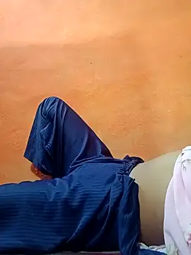 Snapshot of Mangla_Bhabhi chatting on 09-16-25, 01:28 Mangla Bhabhi online show from 09-16-25, 01:28