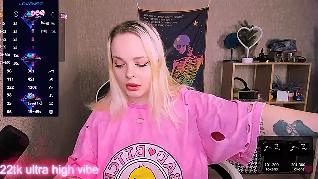 Snapshot of flower_sarah_ chatting on 02-14-25, 06:23 flower sarah online show from 02-14-25, 06:23