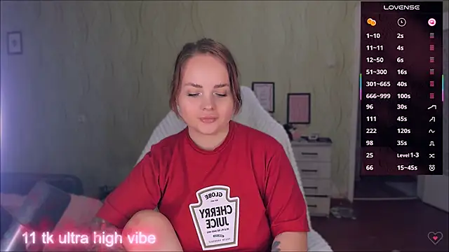 Snapshot of flower_sarah_ chatting on 09-24-25, 10:24 flower sarah online show from 09-24-25, 10:24