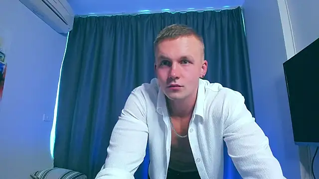 Snapshot of Samuel_Andrew chatting on 01-31-25, 04:03 Samuel Andrew online show from 01-31-25, 04:03