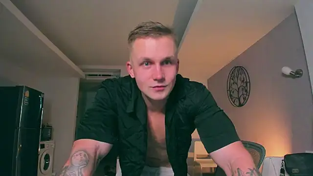 Snapshot of Samuel_Andrew chatting on 09-27-25, 03:22 Samuel Andrew online show from 09-27-25, 03:22