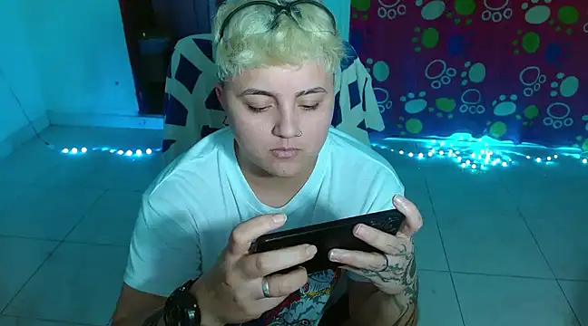 isabeautyx19 online show from 12-15-24, 01:13