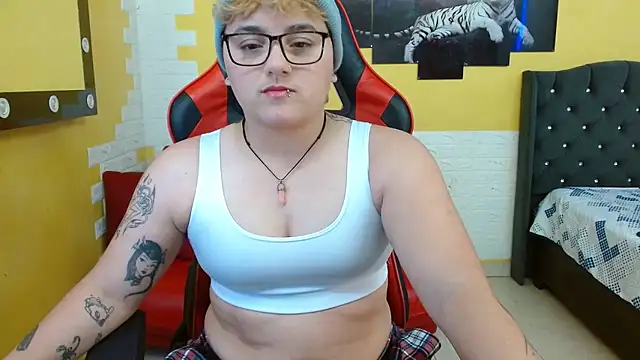 isabeautyx19 online show from 09-12-25, 03:01