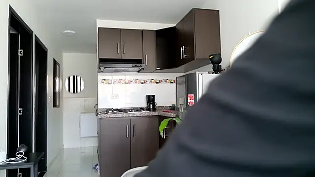 grey   27 online show from 03-05-25, 06:12