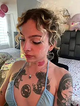 Snapshot of Bonnie_vega chatting on 02-18-26, 08:38 Bonnie vega online show from 02-18-26, 08:38