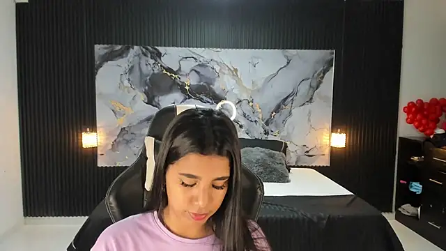 Ivy 16 online show from 02-25-25, 12:03