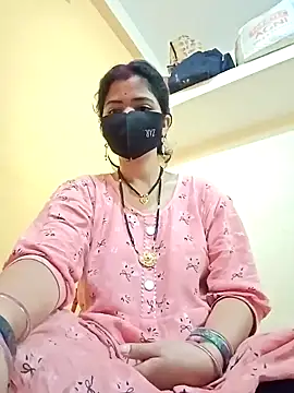 Snapshot of Mamta_Chaterjee chatting on 01-21-25, 02:11 Mamta Chaterjee online show from 01-21-25, 02:11