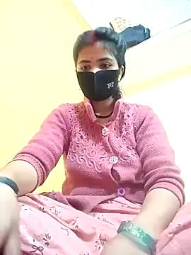 Snapshot of Mamta_Chaterjee chatting on 01-30-25, 02:16 Mamta Chaterjee online show from 01-30-25, 02:16