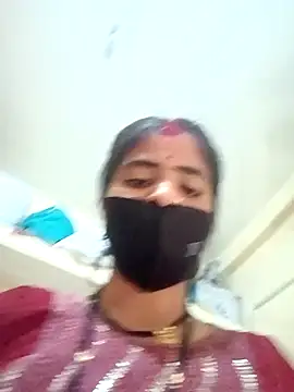 Snapshot of Mamta_Chaterjee chatting on 02-16-25, 11:27 Mamta Chaterjee online show from 02-16-25, 11:27