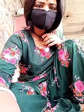 Snapshot of Mamta_Chaterjee chatting on 05-15-26, 01:45 Mamta Chaterjee online show from 05-15-26, 01:45