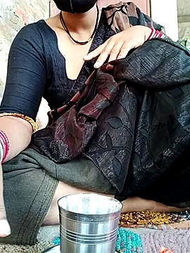 Snapshot of Mamta_Chaterjee chatting on 05-18-26, 01:35 Mamta Chaterjee online show from 05-18-26, 01:35