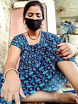 Snapshot of Mamta_Chaterjee chatting on 05-25-26, 01:00 Mamta Chaterjee online show from 05-25-26, 01:00