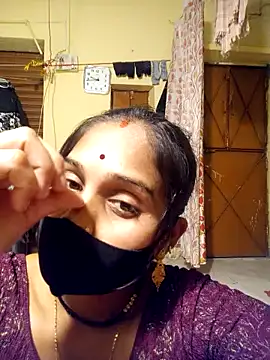 Snapshot of Hi_Radhika chatting on 01-11-25, 04:14 Hi Radhika online show from 01-11-25, 04:14