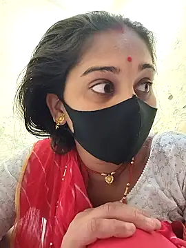 Snapshot of Hi_Radhika chatting on 02-15-25, 01:21 Hi Radhika online show from 02-15-25, 01:21