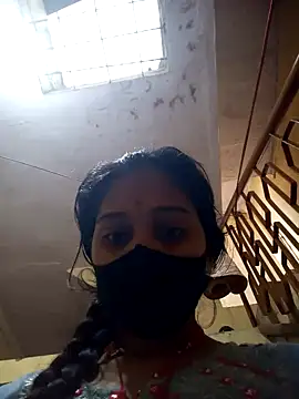 Snapshot of Hi_Radhika chatting on 02-26-25, 02:04 Hi Radhika online show from 02-26-25, 02:04