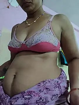 Snapshot of Hi_Radhika chatting on 03-12-25, 05:17 Hi Radhika online show from 03-12-25, 05:17