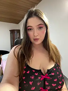 Snapshot of Kamilla_Loop chatting on 03-12-26, 11:11 Kamilla Loop online show from 03-12-26, 11:11