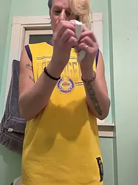 Cutetrans90 online show from 12-18-25, 07:58