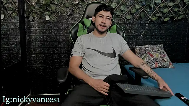 nicky vances online show from 10-22-25, 06:40