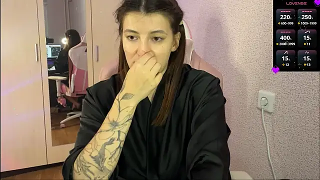 Katrin  kiss online show from 02-11-25, 09:35