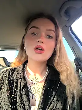 Snapshot of Goldloeckchen159 chatting on 02-10-25, 03:21 Goldloeckchen159 online show from 02-10-25, 03:21