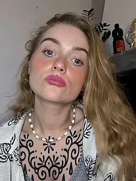 Snapshot of Goldloeckchen159 chatting on 02-18-25, 06:58 Goldloeckchen159 online show from 02-18-25, 06:58