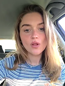 Snapshot of Goldloeckchen159 chatting on 03-05-25, 03:29 Goldloeckchen159 online show from 03-05-25, 03:29