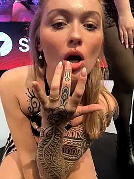 Snapshot of Goldloeckchen159 chatting on 09-25-25, 10:41 Goldloeckchen159 online show from 09-25-25, 10:41