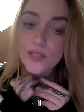 Snapshot of Goldloeckchen159 chatting on 12-17-25, 11:22 Goldloeckchen159 online show from 12-17-25, 11:22